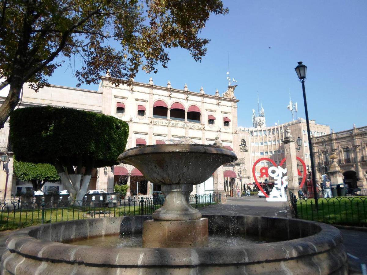 Virrey De Mendoza Hotel Морелия Екстериор снимка