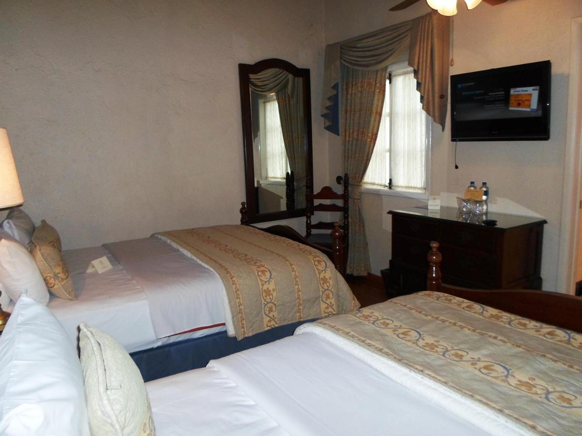 Virrey De Mendoza Hotel Морелия Стая снимка